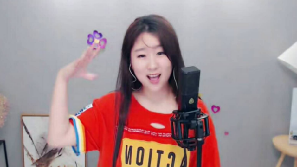 获豪刷！菲儿激动比心感谢