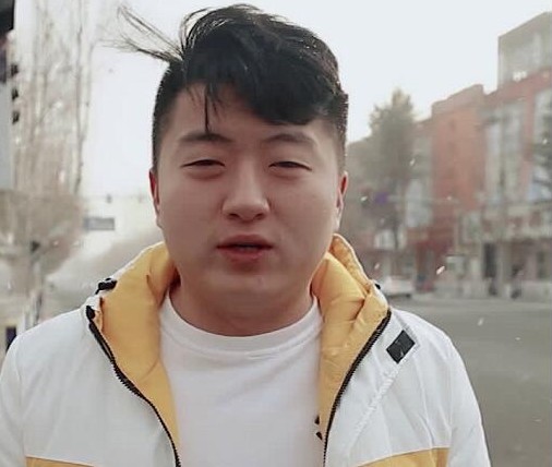 小洲痛哭落泪，媳妇要回来了