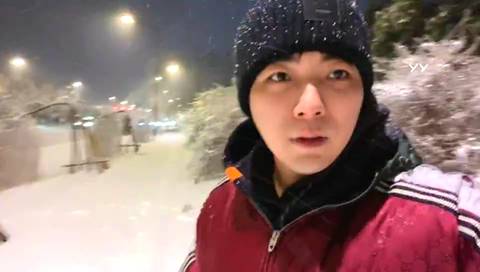 @南方网友们，带你们看大雪纷飞