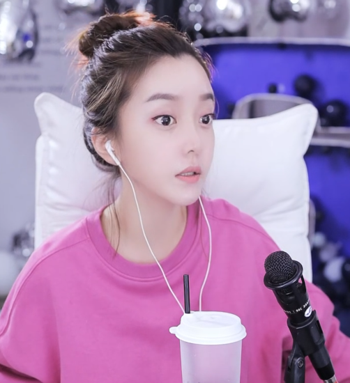 阿扎“自杀式单身”，众网友无奈