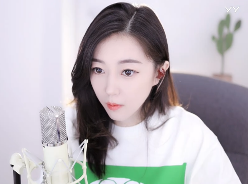 家居穿搭,女神玄觞尽显高颜值