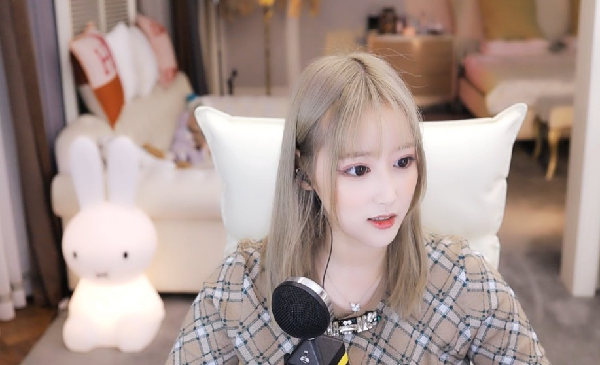 轰动yy丸子周年庆北王竟豪刷两百万