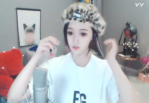 洛瑶开播美照,仙气十足!