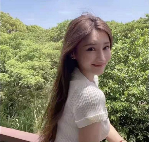 小猫咪阳光美照!甜美笑容融化你!