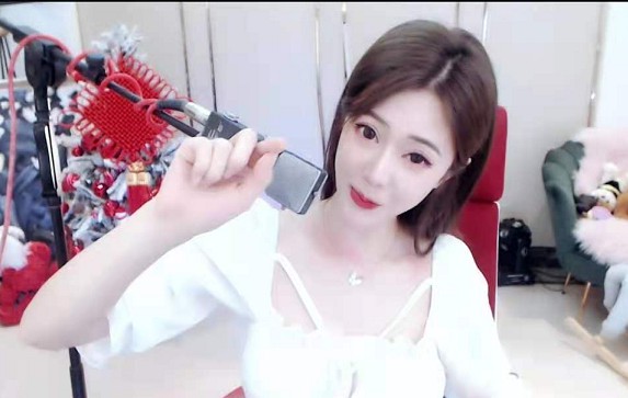 美艳绝伦!小天天宛如仙女下凡!