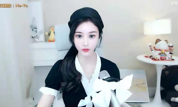 清秀甜美!兰梦莎宛如邻家女孩
