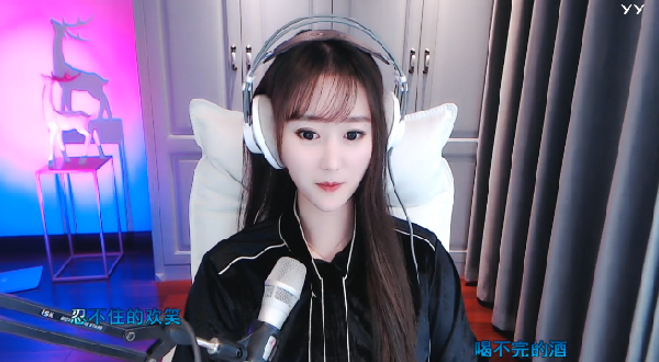 痴迷健身七羽近期开播美照
