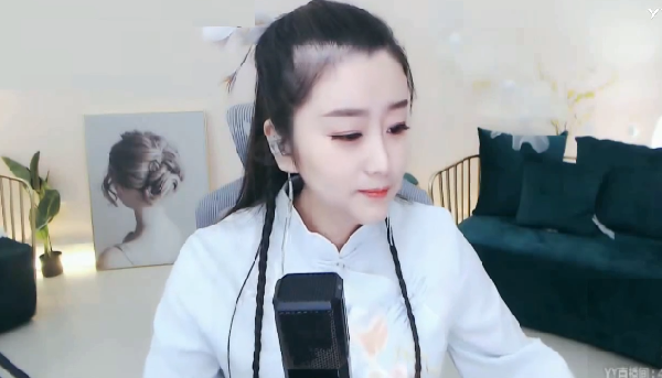 菲儿旗袍装开播,惊艳众粉丝!