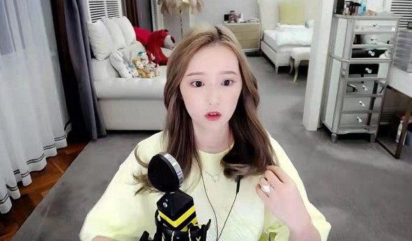 清纯俏皮囧囧丸,尽显甜美女神范