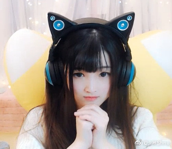 快收藏！少寒开播表情包美照