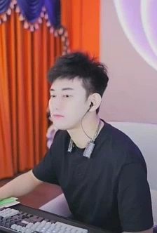 阿哲曝与沈佳玉加回了微信
