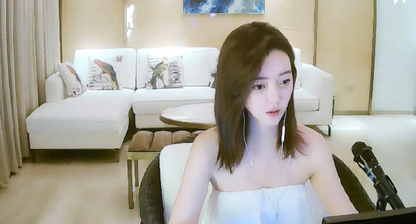 com/hxm1248yy直播官方微博:https://weibo.com/duowansjyy