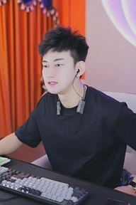 未把握住荣耀哥，她致歉阿哲