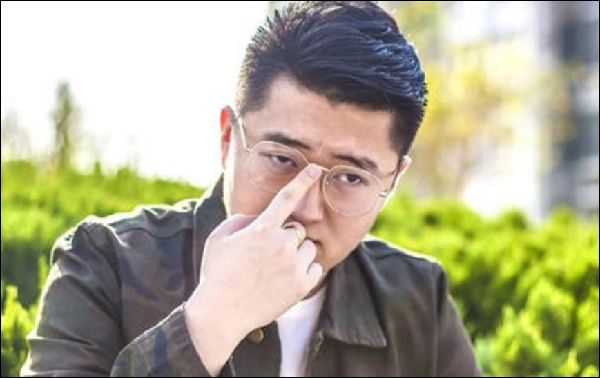 两粉丝!成就了小洲辉煌