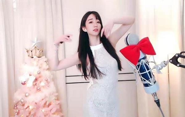 注意!杨大爷最新美照强势来袭!