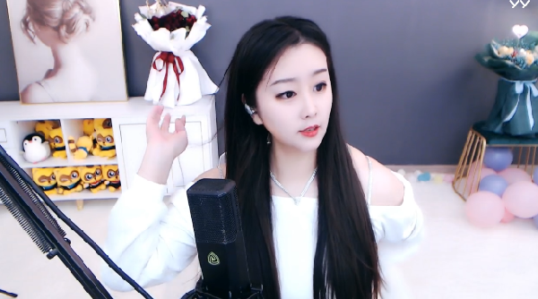 倾城倾国!菲儿绝美开播照来袭