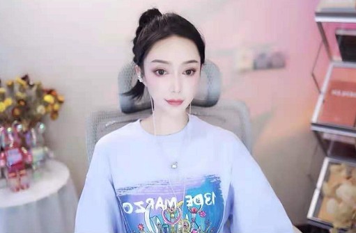 东方宝宝新发型亮相!少女感十足!