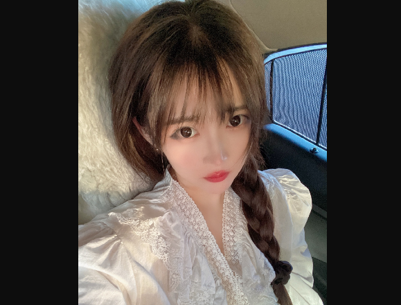 颜值担当七小夕，获神豪F哥豪刷