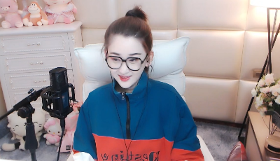 被大美美的眼镜斯文风惊艳到了!