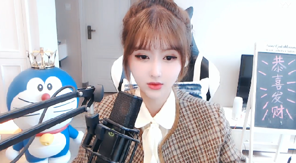 甜美女神!苏姗姗开播美照惊艳你