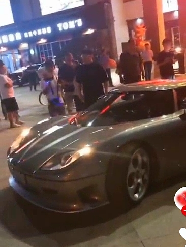 小洲婚礼中的跑车是全国唯一一辆