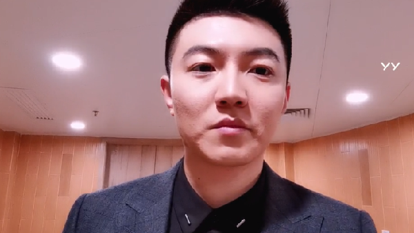 玄律盛典开播，获神豪Cc哥豪刷！