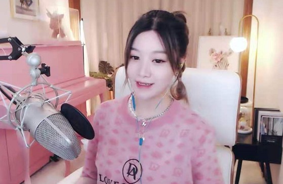 风小筝新发型出镜!青春范十足!