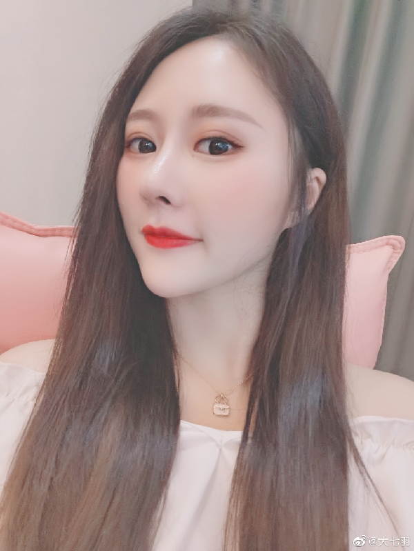 体力惊人！七羽疯狂游泳800米