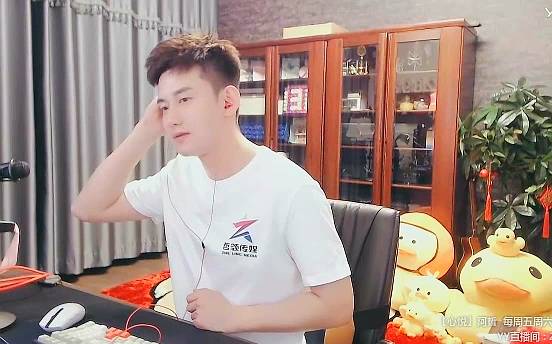 红杏哥子画哥:尽力去打,不起纷争