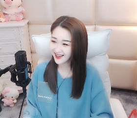 大美美迷人甜笑来袭,少女感十足~