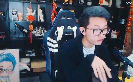 少焱：YY主播都不拿自己当大主播