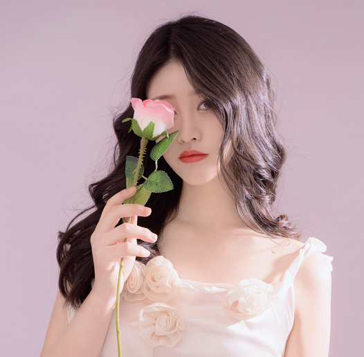 主播推荐:气质型美女暖心