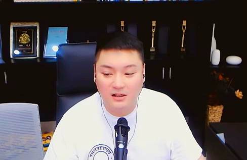 宝哥花一个多亿研究贪吃蛇?