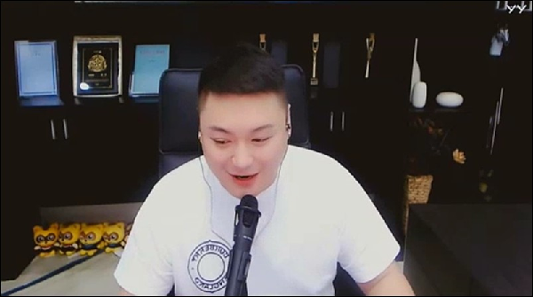 李先生自曝研究出境,意图携款私逃?