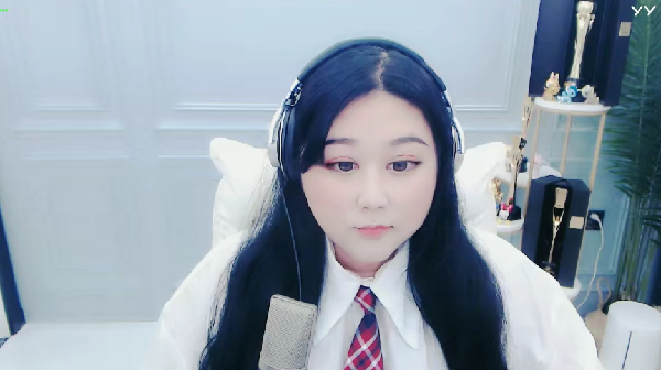 可爱JK来袭!Qjy变身邻家少女