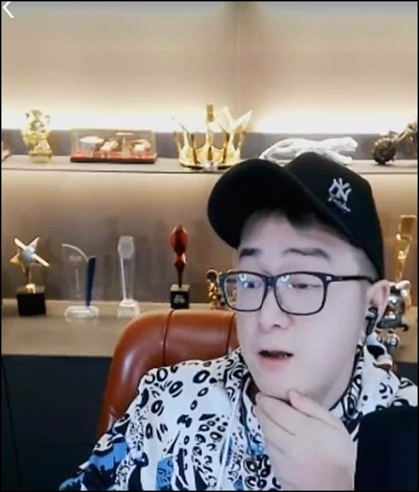 YY周刊：文蓝夺巅峰，荣莎已和好