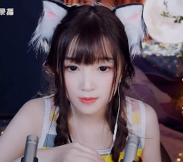 少寒淡黄色吊带裙，让人一眼沉醉