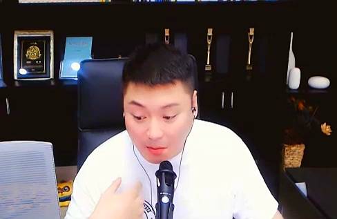 李先生向北王当面介绍宝哥