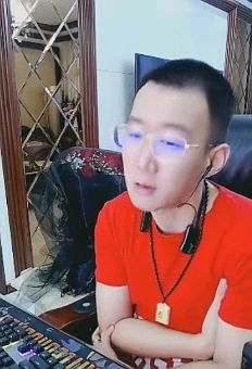 小白龙法院痛哭？亲回应传闻