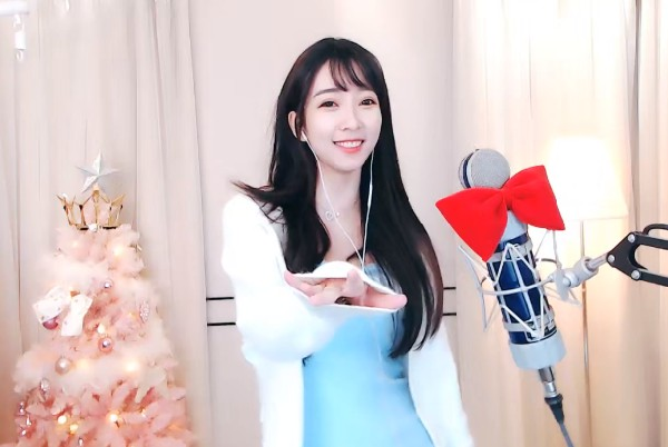 女神杨大爷自带气场!惊艳无数人