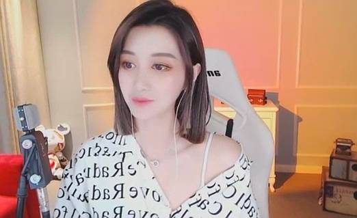 扛舞帝的大旗静静如此说