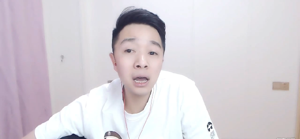 小白龙险些签话社,华子曝往事