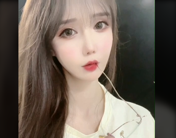 支持到40岁！思彤获神豪豪开国王