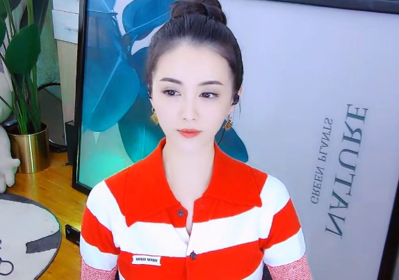 美艳御姐小金娃,美的无可挑剔!