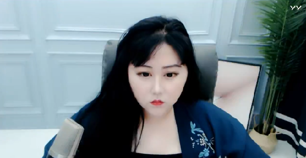 速看!Qjy新造型开播美照来袭
