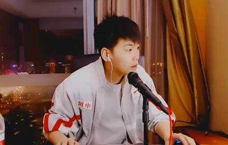 赵小磊:后台我都不会卖给他们俩