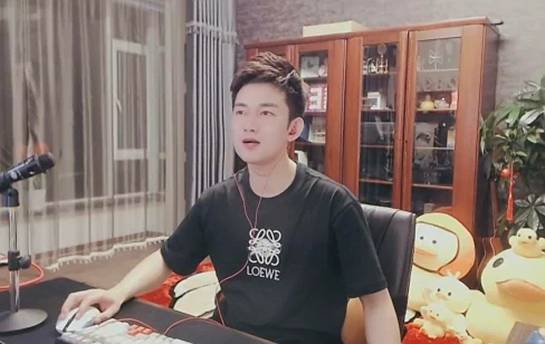 干他们!阿哲当江哥面表态预选赛