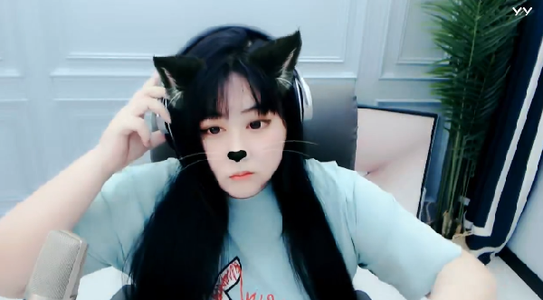 你的猫系女友,Qjy变身猫女开播