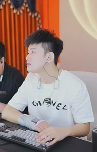 玄律找管理投诉大花?当面发誓
